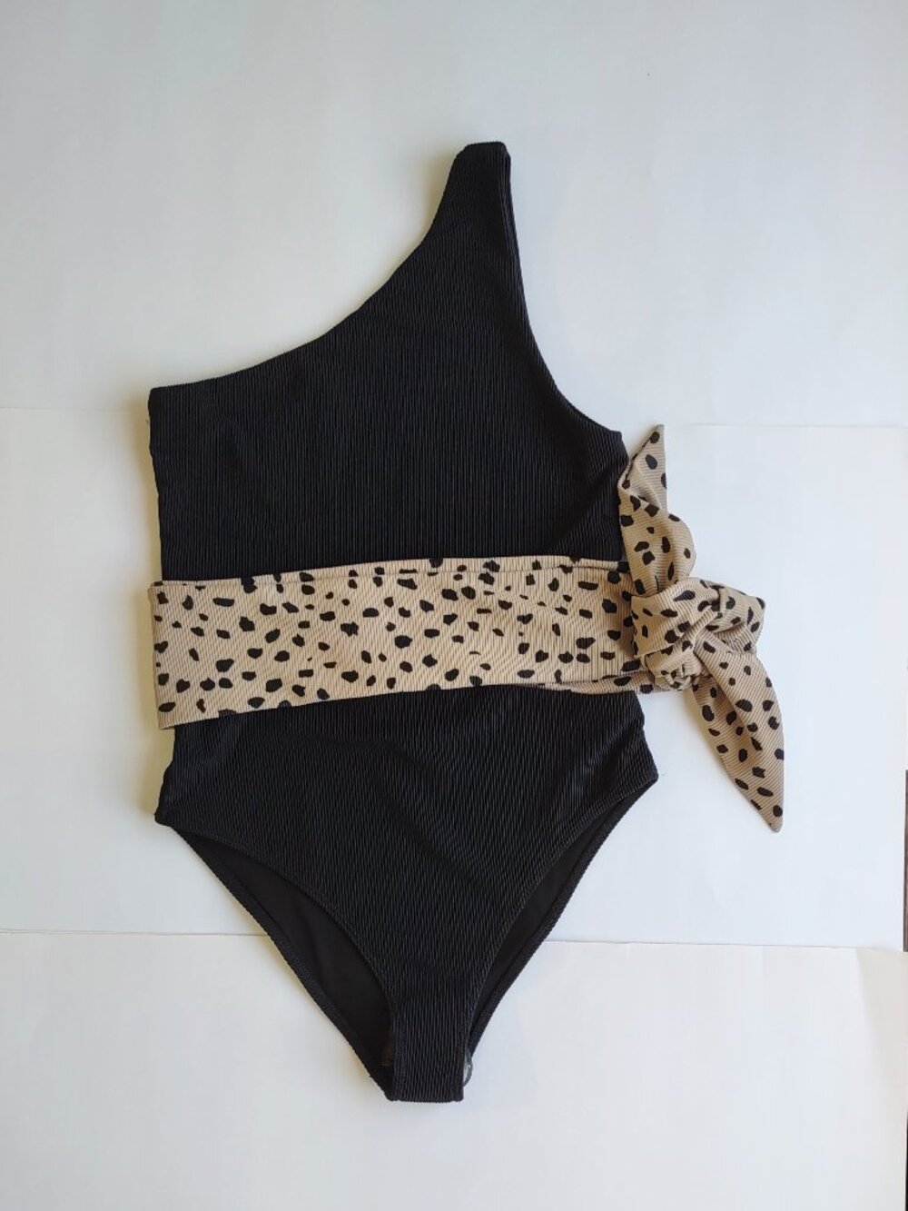 NWOT Beach Riot Carlie One-Piece Swim Suit Sz Medium Black-Taupe Polka-Dot Sash - Picture 6 of 9